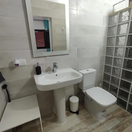 Habitación Cactus, Entrada Privada Y Baño Privado En By Flamingo House, No Fumadores